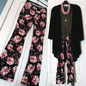 No Boundaries Large Floral Knit Pants